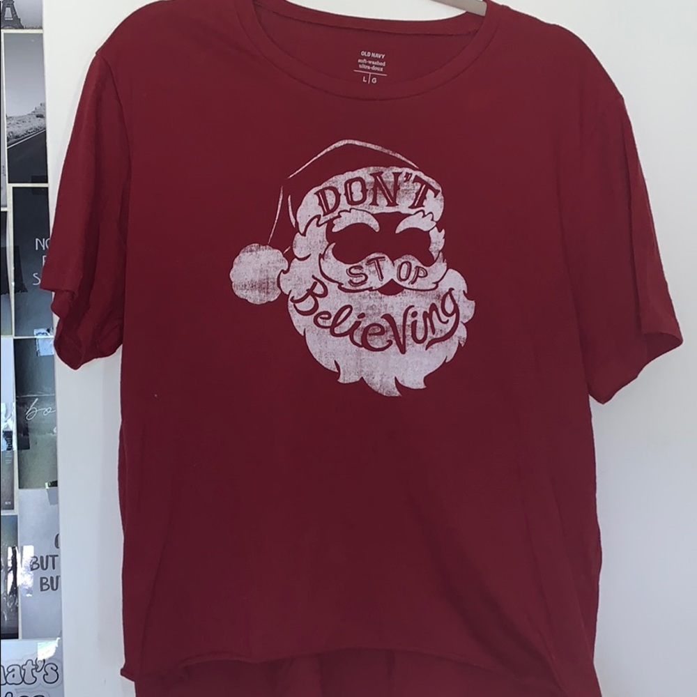Soft maroon Santa Tshirt